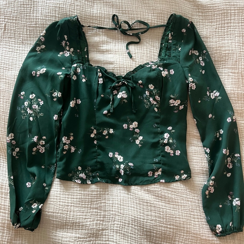 NWT Abercrombie Long Sleeve Floral Top